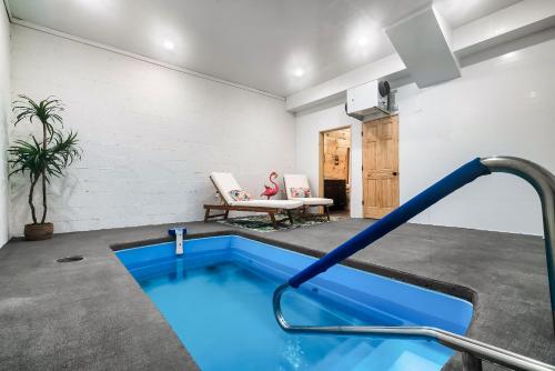 New-Mtn Views-Indoor Pool-Hot Tub-Game Room-Wifi in Sevierville, USA
