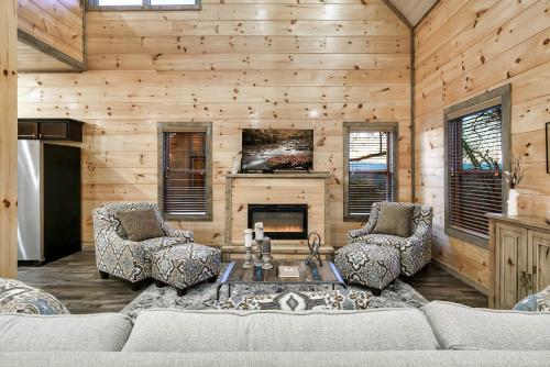 New-Mtn Views-Indoor Pool-Hot Tub-Game Room-Wifi in Sevierville, USA