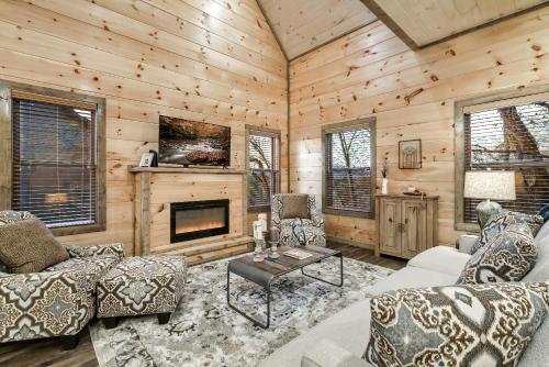 New-Mtn Views-Indoor Pool-Hot Tub-Game Room-Wifi in Sevierville, USA