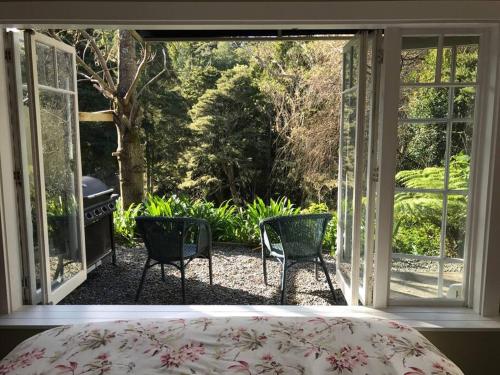 Matakana Waterfall Hideaway in Warkworth
