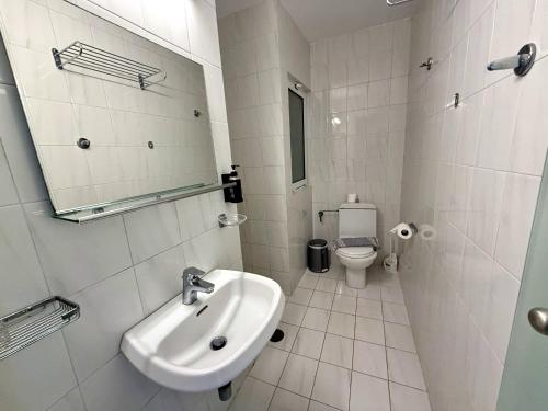 Hotel Savoy - image 11