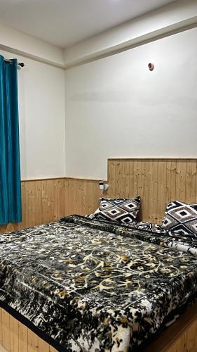 1 queen bed