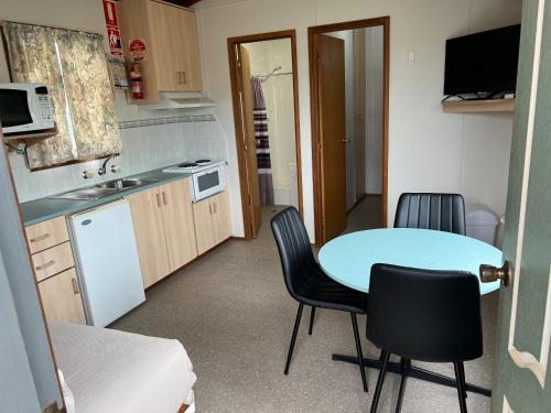 Whyalla Caravan And Tourist Park in 화이앨라