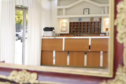 Athens Delta Hotel - image 2