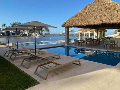 Luxury apartment with Ocean view and amenities in Conchal, Mexico