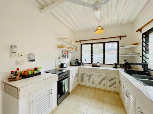 キッチン, Hera Hostel Diani in モンバサ