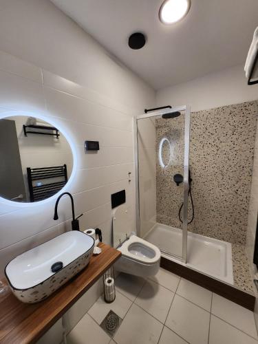 Zuhanyzó, Hotel Amfiteatar in Pula Városközpont