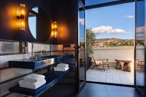 Zorba&Bond Hotel on the 8th - 화장실