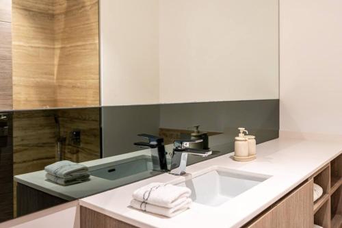 Luxury brand new apartment in Downtown, Dubai (photo 4)