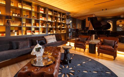 ไนต์คลับ, โรงแรมพิซ บุยน์ (Hotel Piz Buin) in คลอสเตอร์ส