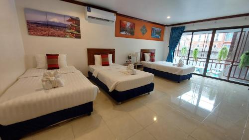 Benetti House Room Type - Standard Triple Room