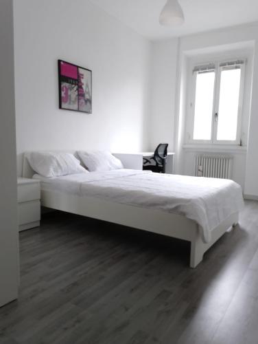 Panoramical appartment Lecco in เลกโก