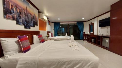 room detail thumbnail 0