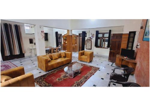 Sharan Homestay, Ayodhya