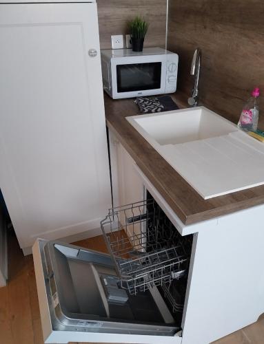 'Le patio' Appartement avec terrasse in โรย็อง