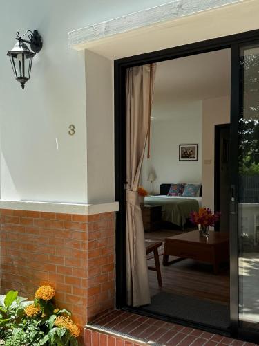 Cozycomo Bangkok – Bangkok, NY