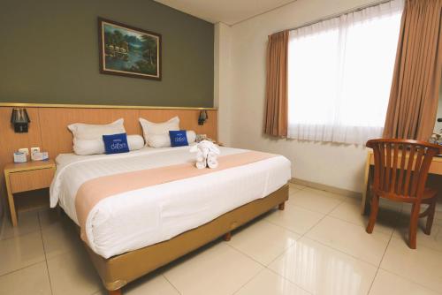 Deluxe King Room room in Hotel Dafam Rio Bandung