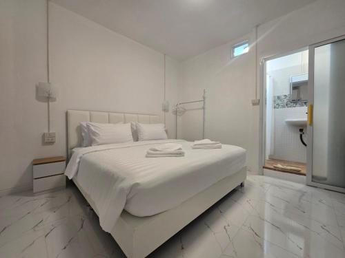 The Oasis Inn Room Type - Superior King Room
