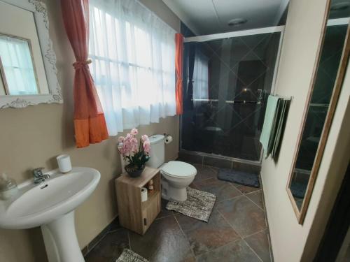 Weaver's corner cottage Weaver's corner cottage