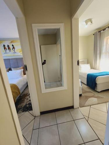 2b - 74 No load shedding - 2 bed home, Centurion (fotografie 7)