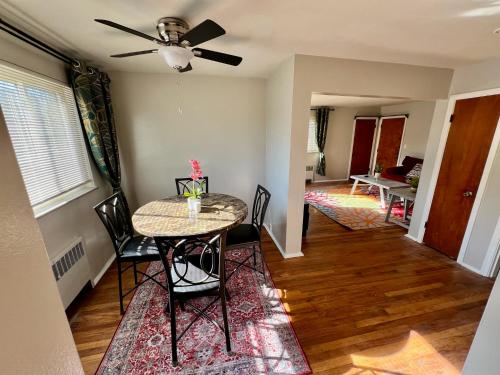 Emerald Oasis 1BR 1 BA Apt 10 Min to Dtwn Emerald Oasis 1BR 1 BA Apt 10 Min to Dtwn