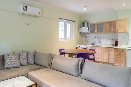 Dousma Apartment Room Type - One-Bedroom Apartment