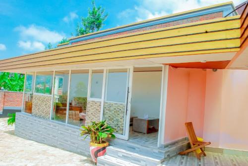 Pohled zvenku, CLEMENT MOTEL in Kibuye