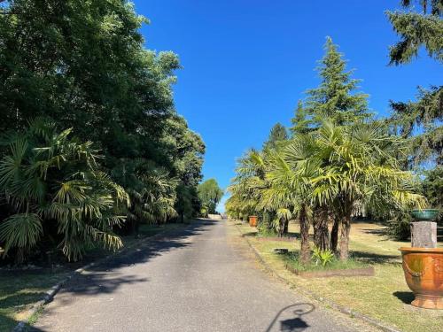 Gîte 2 à 5 personnes, spa, sauna, piscine chauffée, parking gratuit Gîte 2 à 5 personnes, spa, sauna, piscine chauffée, parking gratuit