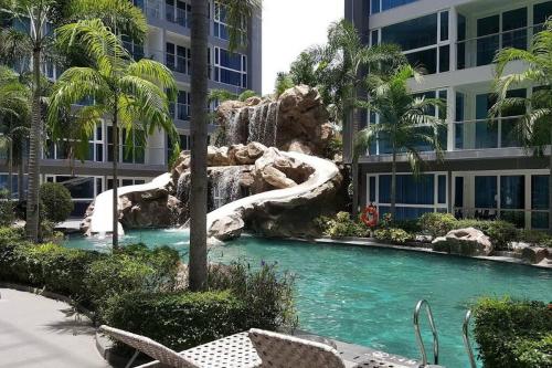 Centara Avenue Residence