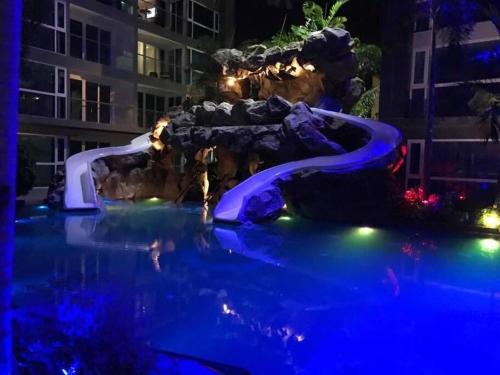 Centara Avenue Residence