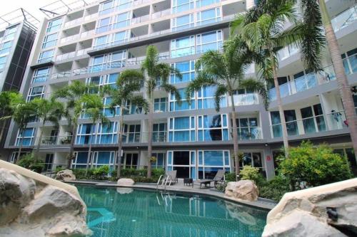 Centara Avenue Residence