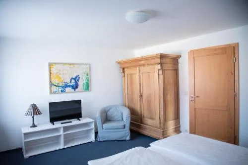 Mahlzeit - Hotel Brauhaus Weyhausen - Keramikstudio in Weyhausen, Deutschland