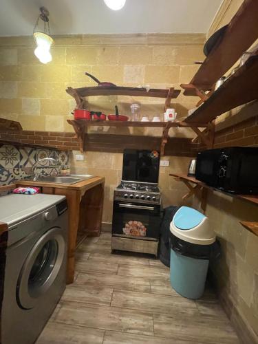 ستوديو هادئ وراقي