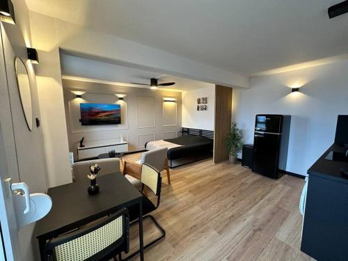 Charmant Studio Neuf, Hypercentre, Parking, Balcon, Strasbourg (photo 6)