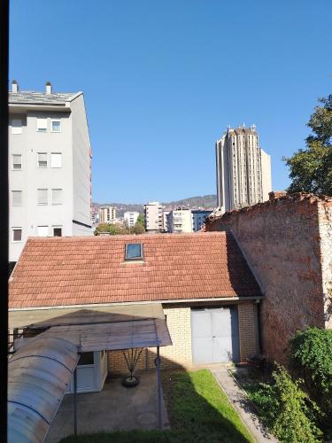 Stan na dan Iva 5 in มาโลซาบูชเย