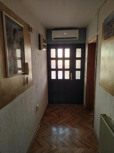 Stan na dan Iva 5 in มาโลซาบูชเย