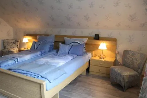 Ferienwohnung Andrea ist mit 1 oder 2 Schlafzimmer in Grünebach Buchbar in Grünebach, Deutschland