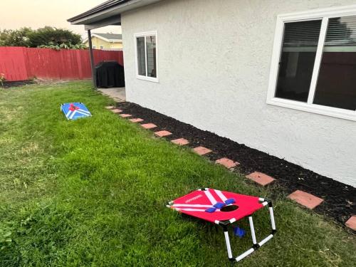 Garden, NEW CA Coastal Beauty 6 mins to Imperial Beach in Palm City