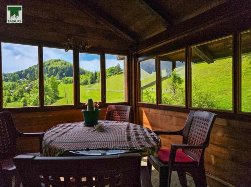 Kuća za odmor Karaklić (Kuca za odmor Karaklic) in Donje Karaklije