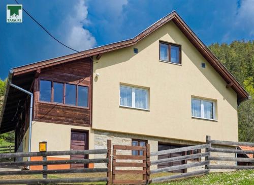 Kuća za odmor Karaklić (Kuca za odmor Karaklic) in Donje Karaklije