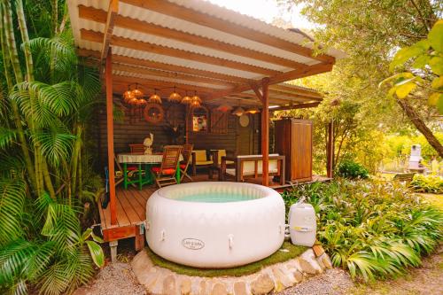 West Indies Cottage, cottages haut de gamme avec piscine, jacuzzi et vue jungle 4