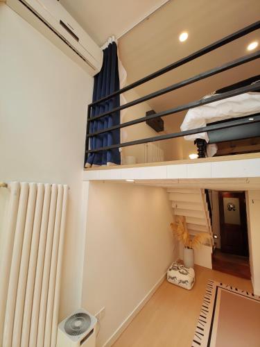 Shanghai Dreams - Cozy Sunroom on Yongkang Road - Entire Apartment Shanghai Dreams - Cozy Sunroom on Yongkang Road - Entire Apartment