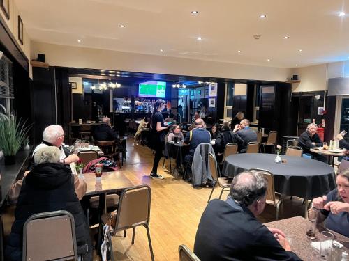 ห้องอาหาร, The Elbow Room in คิกคาล์ดี