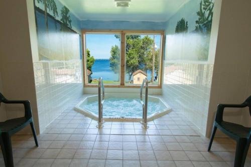 Exterior view, 2 Bedroom Wolf Villa In Voyageurs National Park in International Falls (MN)