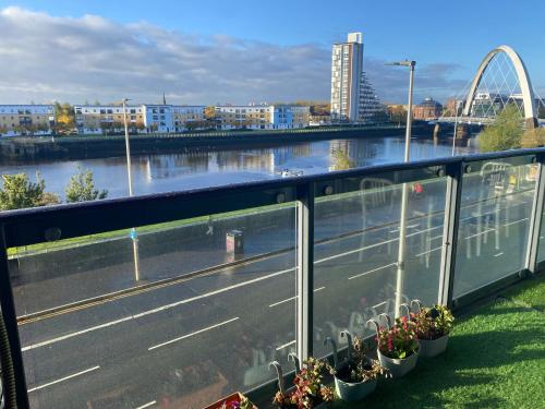 Metropolitan City Nest - Easy Walk to Glasgow Hydro & SECC CENTER