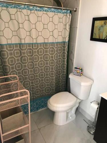 BIG 4 BEDROOM HOUSE Near Florida Keys & the Beaches in Princeton, USA