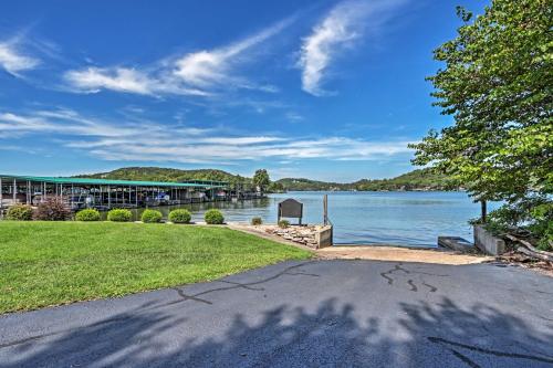 Resort Amenities and Lake Access Camdenton Retreat Resort Amenities and Lake Access Camdenton Retreat