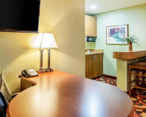 Quality Inn & Suites Kansas City I-435N Near Sports Complex, Kansas City (foto 9)