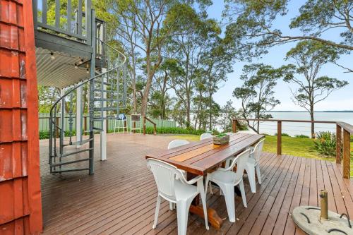 Jado on the Lake, Jervis Bay in St Georges Basin