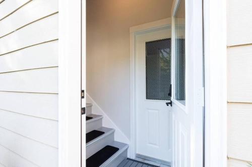 Luxury Loft - Bidet, Skylight and Bed for Royalty